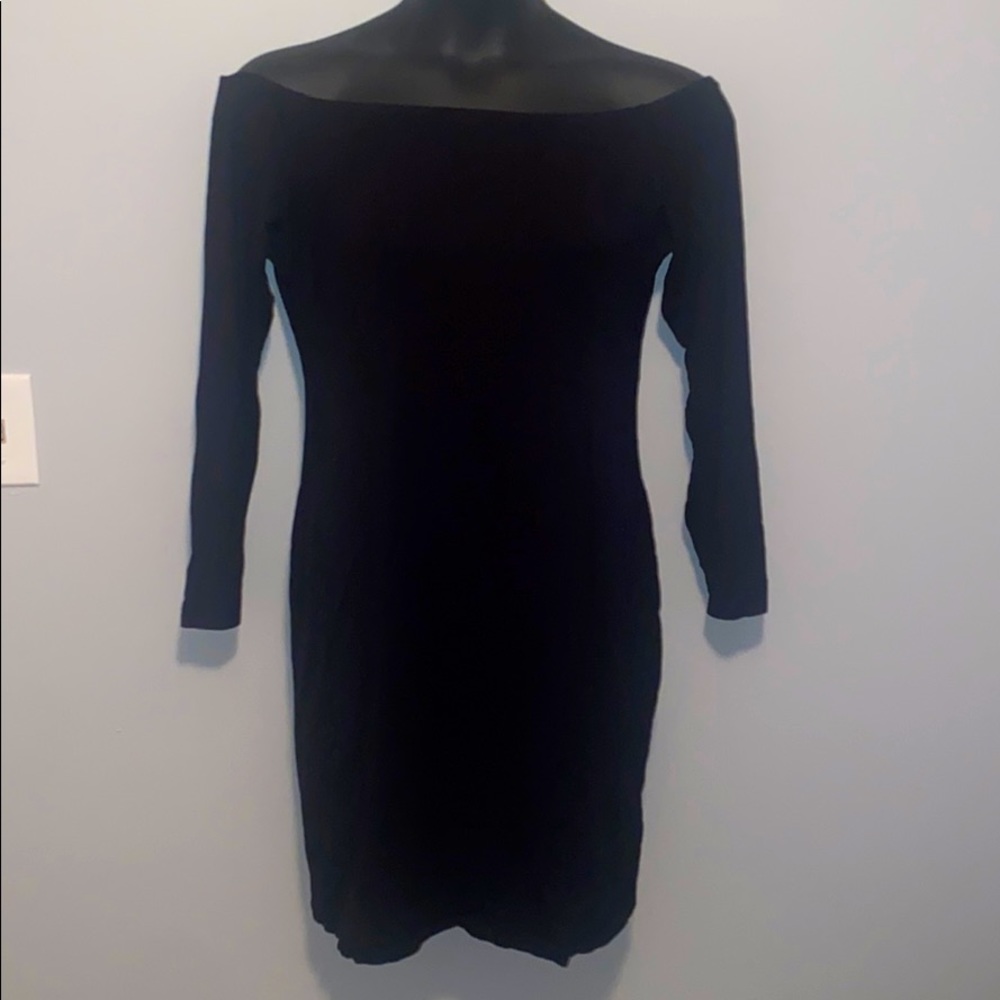 Off shoulder fitted dress